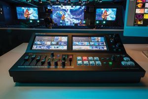 Roland анонсирует VR-400UHD 4K Streaming AV Mixer фото