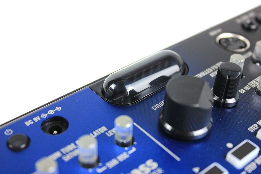 KORG VOLCA-NUBASS Синтезатор KO-0167 фото