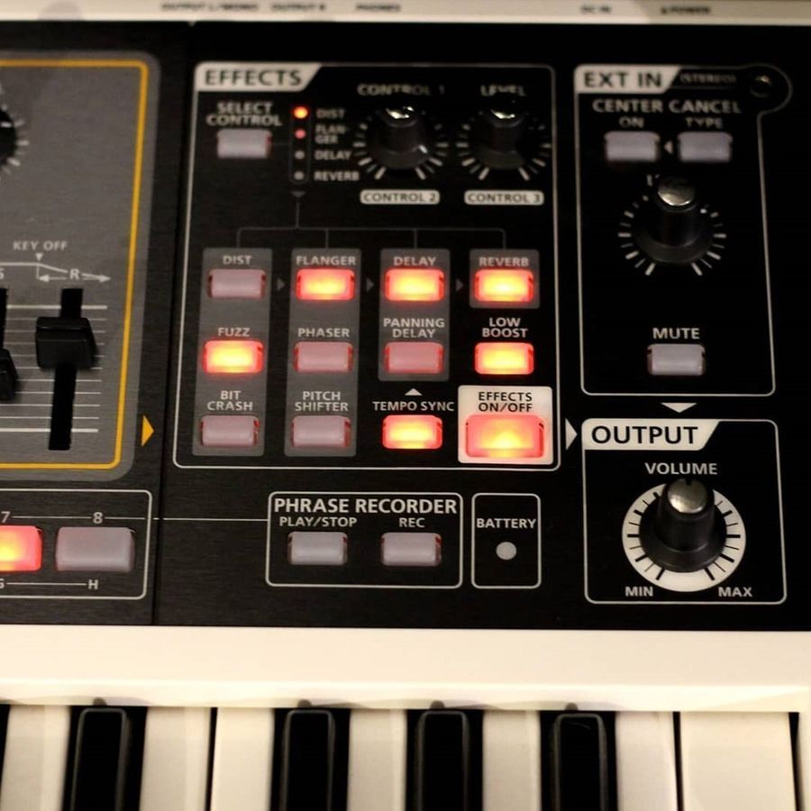 Синтезатор Roland GAIA SH-01 RO-1474 фото