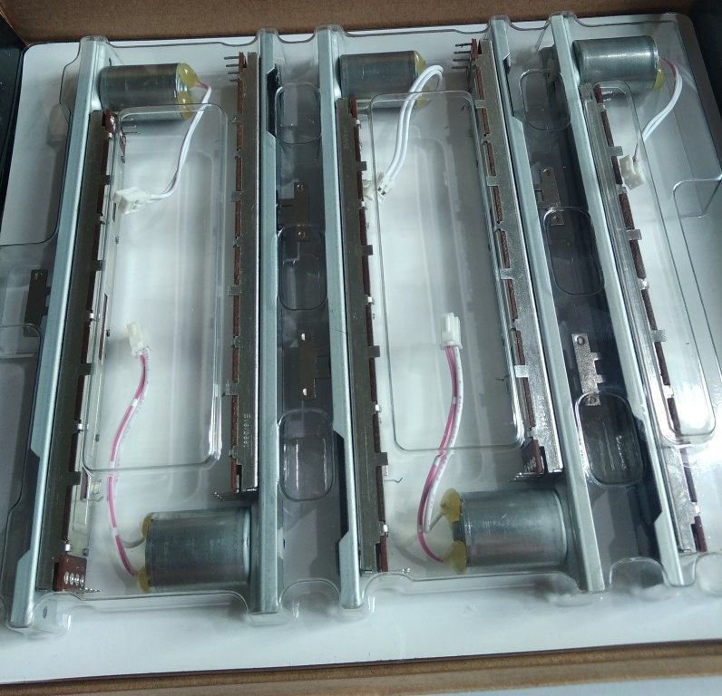 Behringer X32 MOTOR FADER BE-0700 фото