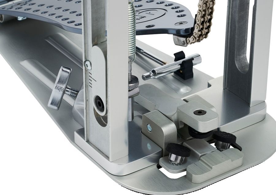 DW DWCPMCDXF MFG Chain Drive Single Pedal XF DW-0028 фото