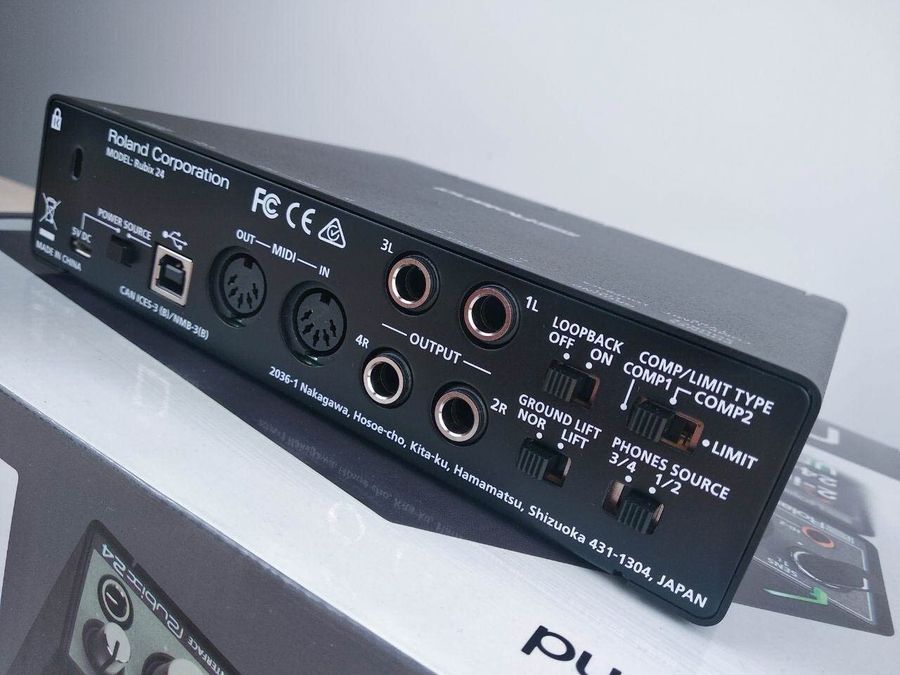 Аудіоінтерфейс Roland Rubix 24 USB RO-2293 фото