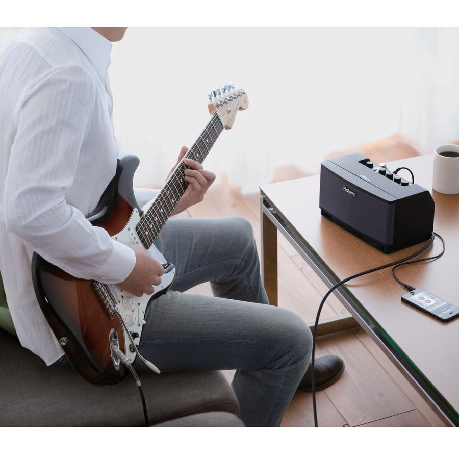 Комбоусилитель для электрогитары Roland Cube Lite Black RO-0291 фото