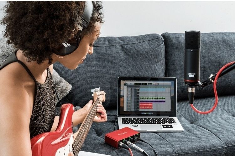 FOCUSRITE Scarlett Solo Studio 3rd Gen Комплект для звукозаписи FR-0013 фото