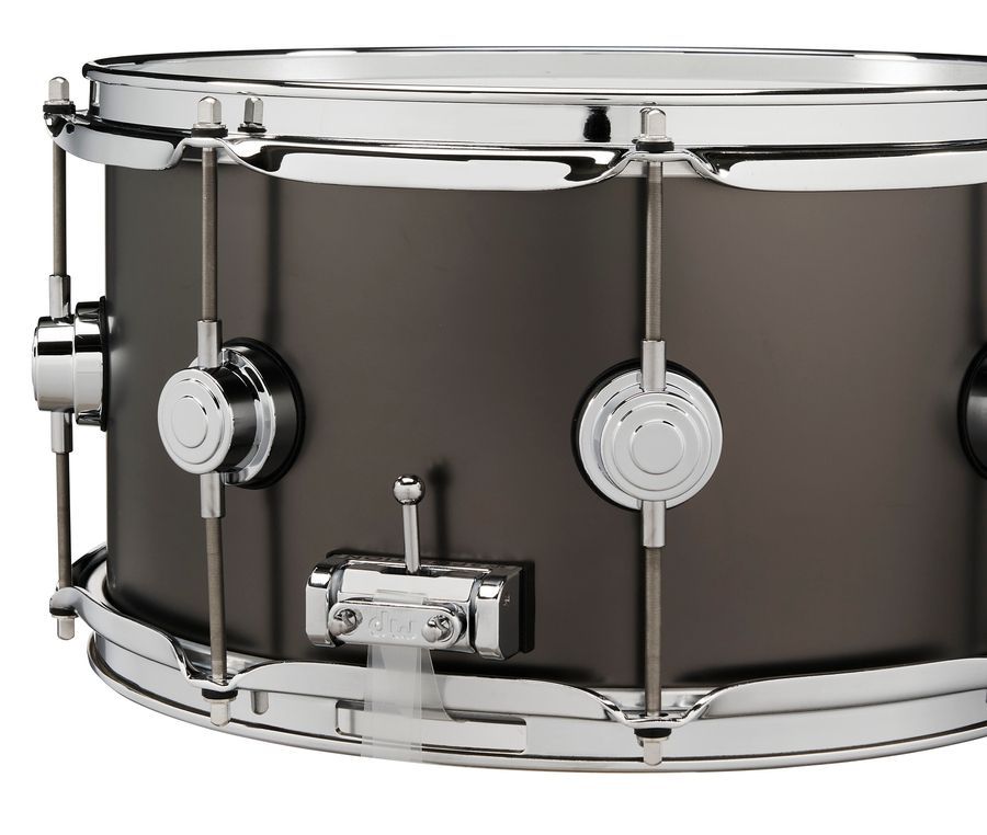 DW DRVD0713SVCBKSatin Black over Brass Snare 7x13 DW-X245 фото