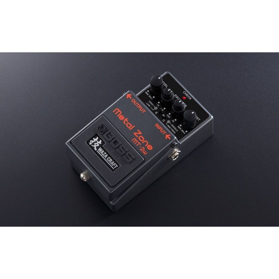 Педаль эффектов Boss MT2W Distortion BO-0330 фото
