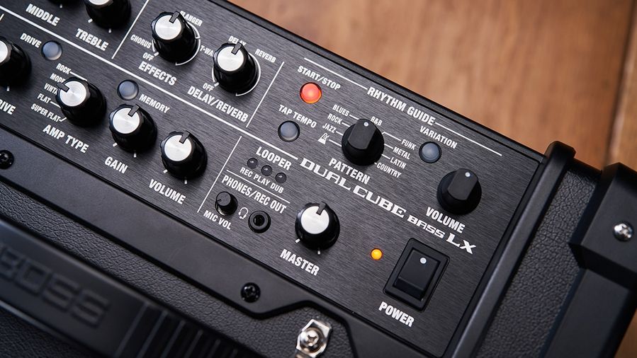 Комбоусилитель для бас-гитары BOSS Dual Cube Bass LX BO-0419 фото