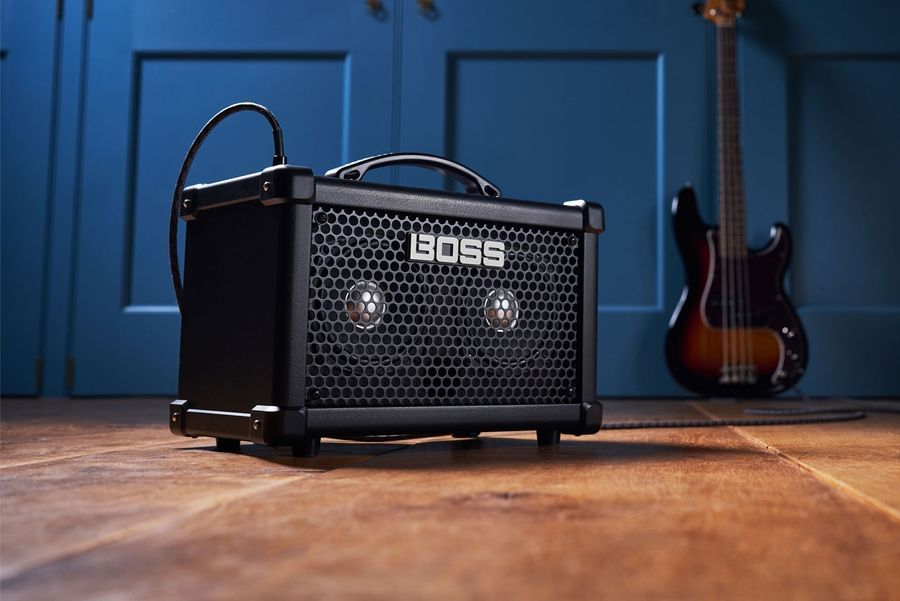 Комбоусилитель для бас-гитары BOSS Dual Cube Bass LX BO-0419 фото