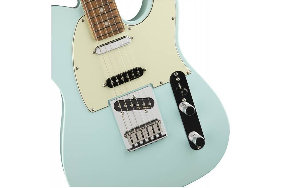 FENDER DELUXE NASHVILLE TELECASTER PAU FERRO DAPHNE BLUE Электрогитара FE-0322 фото