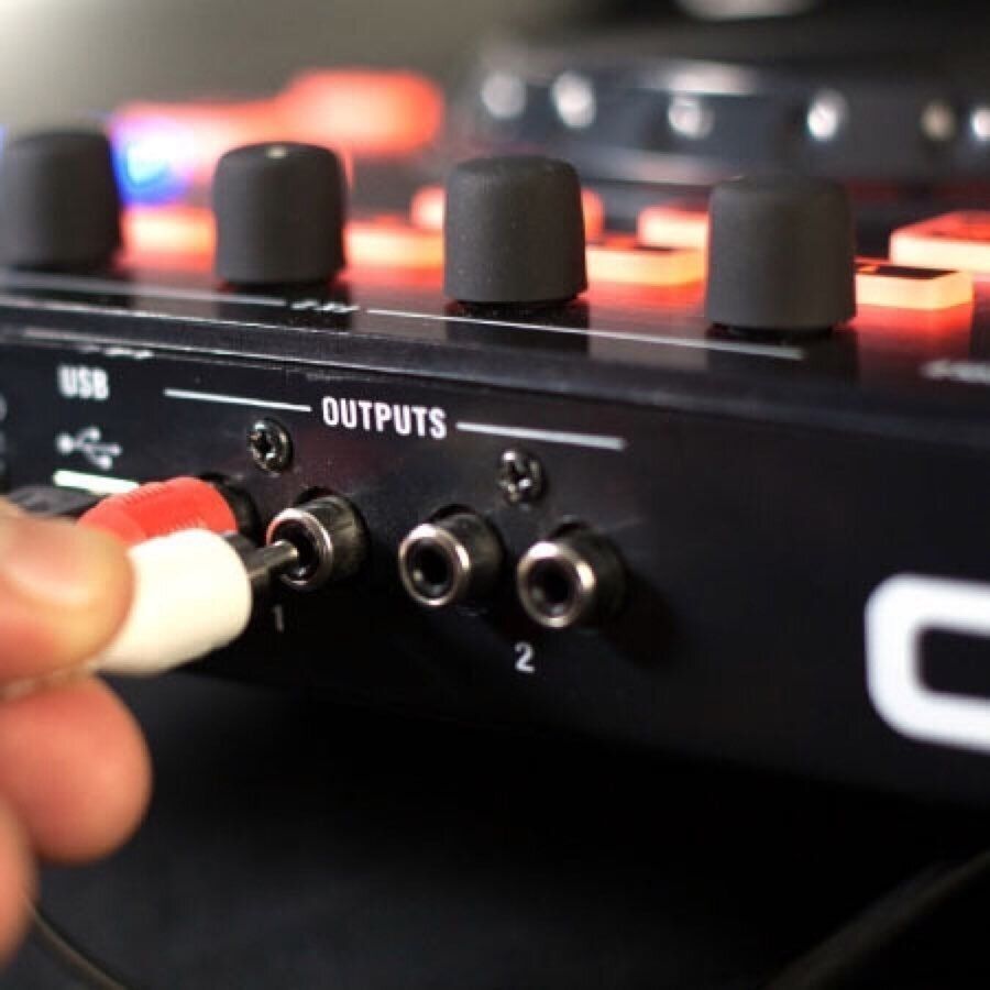 DJ MIDI-контроллер Behringer CMD STUDIO 2A BE-0174 фото