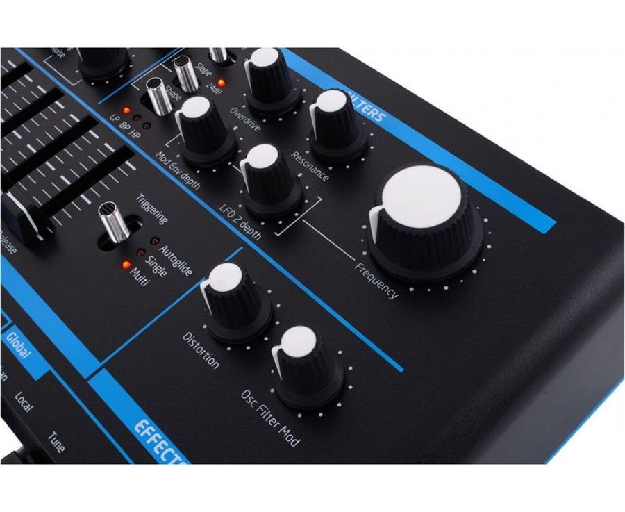 NOVATION BASS STATION II Синтезатор аналоговий NO-0007 фото