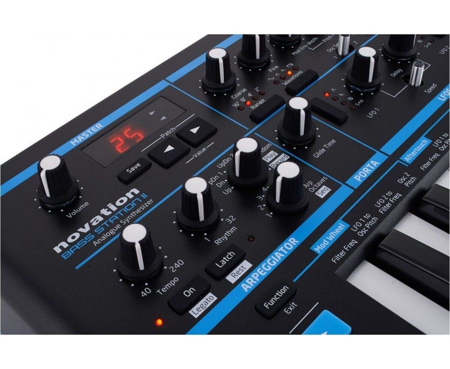 NOVATION BASS STATION II Синтезатор аналоговий NO-0007 фото
