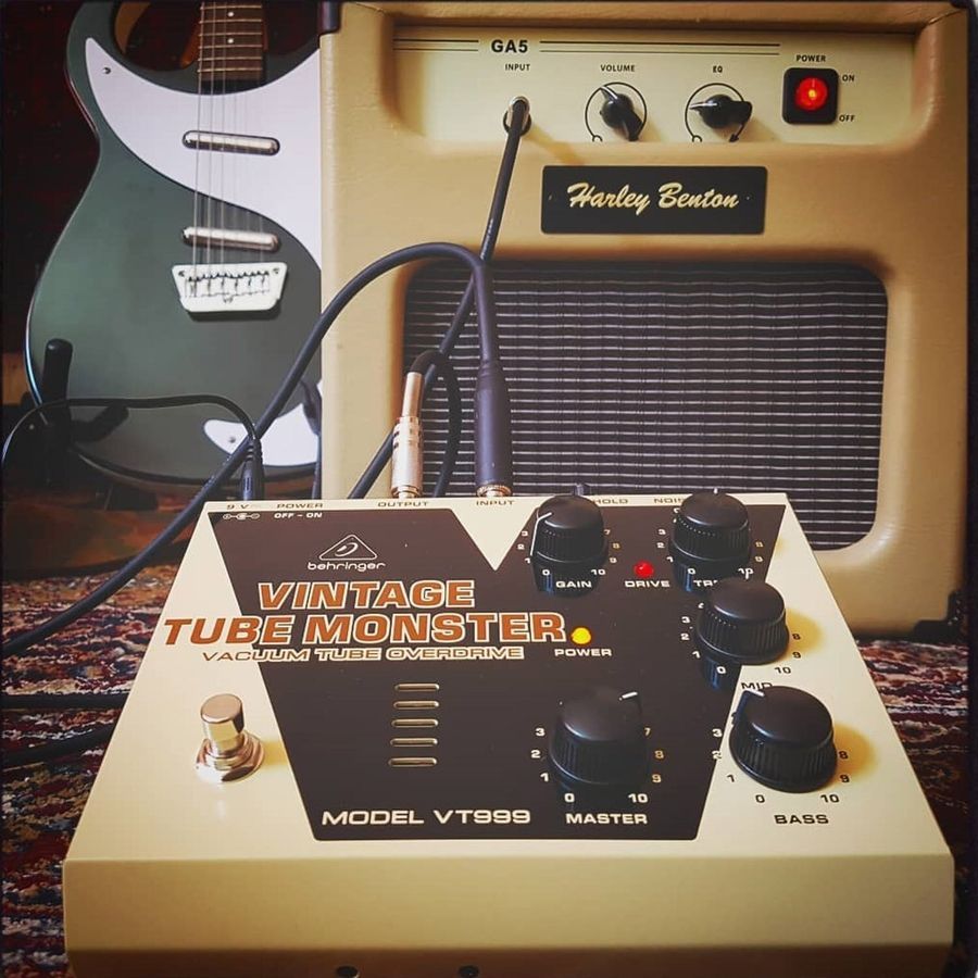 Педаль эффектов Behringer Vintage Tube Monster VT999 BE-0683 фото