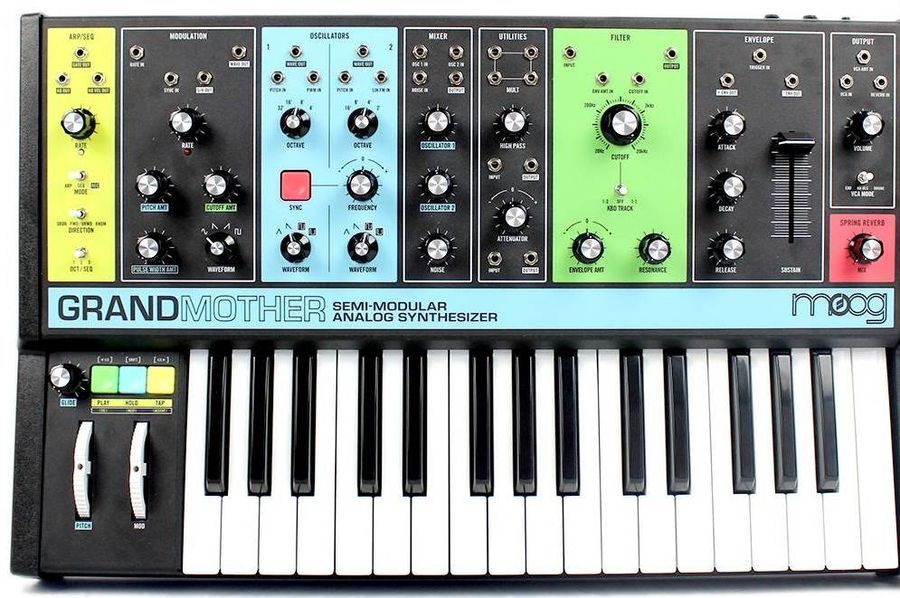 MOOG GRANDMOTHER Синтезатор аналоговий MG-0003 фото