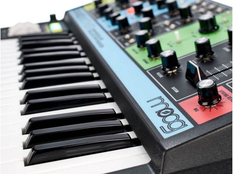 MOOG GRANDMOTHER Синтезатор аналоговий MG-0003 фото