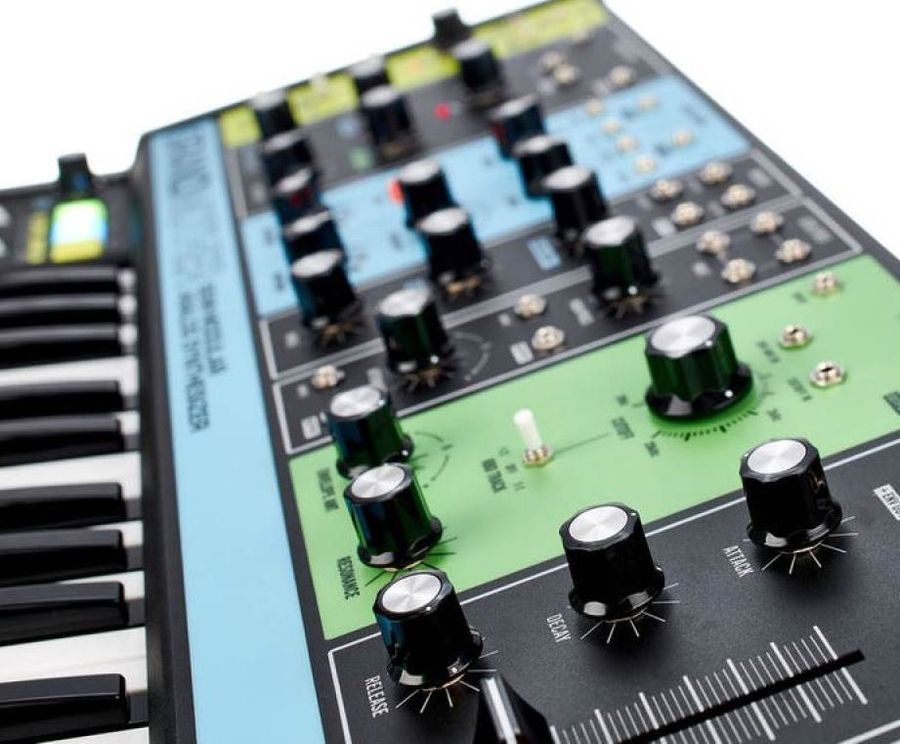 MOOG GRANDMOTHER Синтезатор аналоговий MG-0003 фото