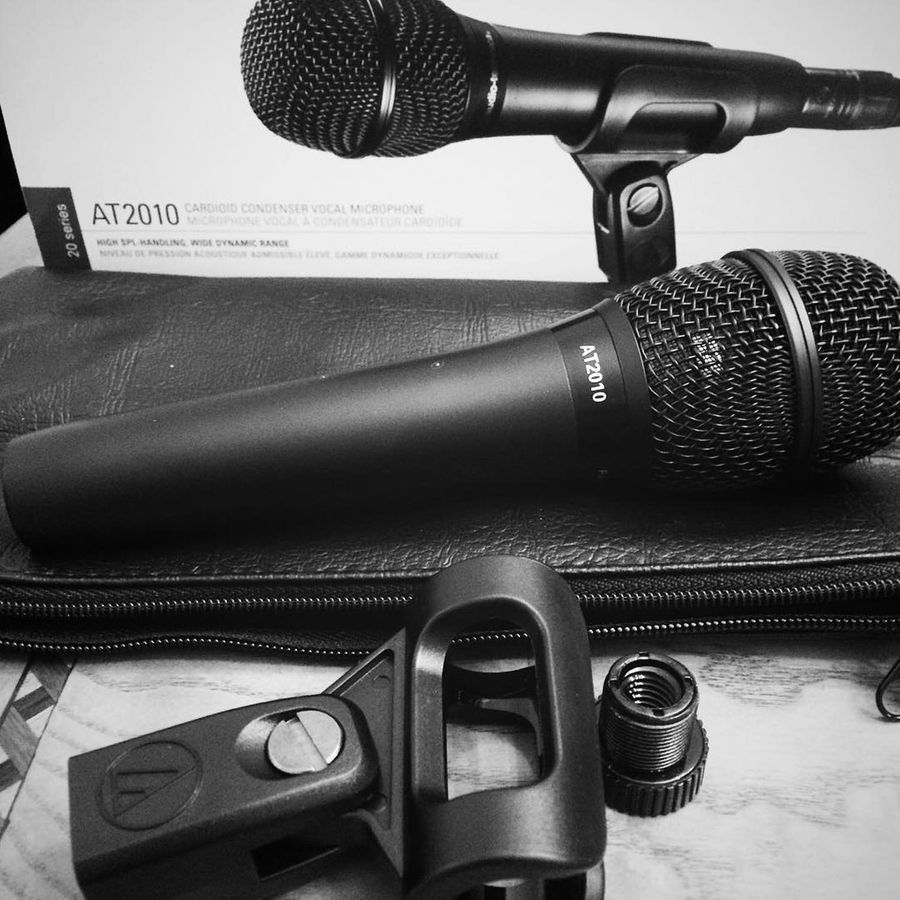 Студійний мікрофон Audio-Technica AT2010 AT-0001 фото