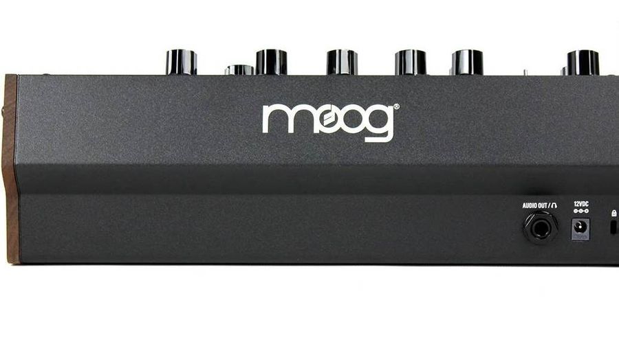 MOOG MOTHER-32 Синтезатор аналоговий MG-0005 фото