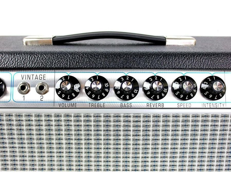 FENDER 68 CUSTOM DELUXE REVERB Гитарный комбоусилитель FE-0163 фото