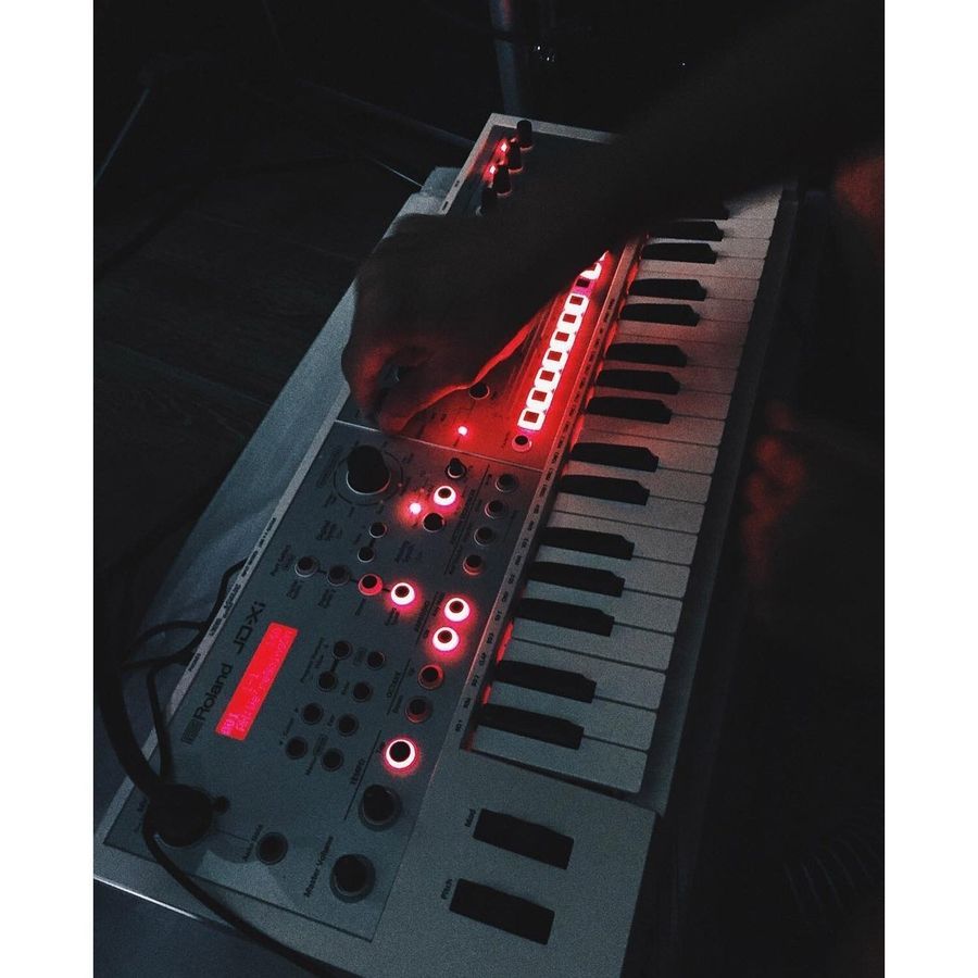 Синтезатор Roland JD-Xi RO-1987 фото