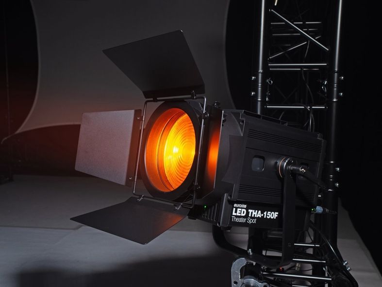 EUROLITE LED THA-150F Theater-Spot EL-0182 фото