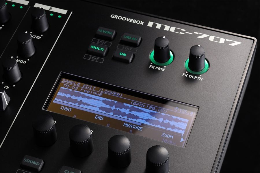 Грувбокс Roland MC707 RO-2692 фото