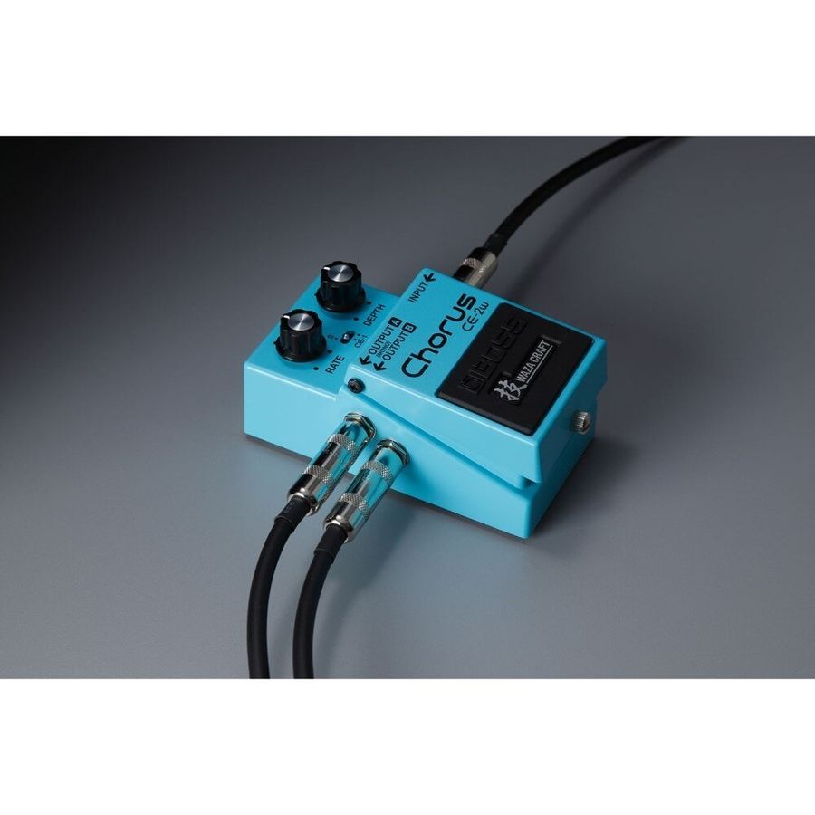 Педаль эффектов Boss CE2W Chorus BO-0190 фото