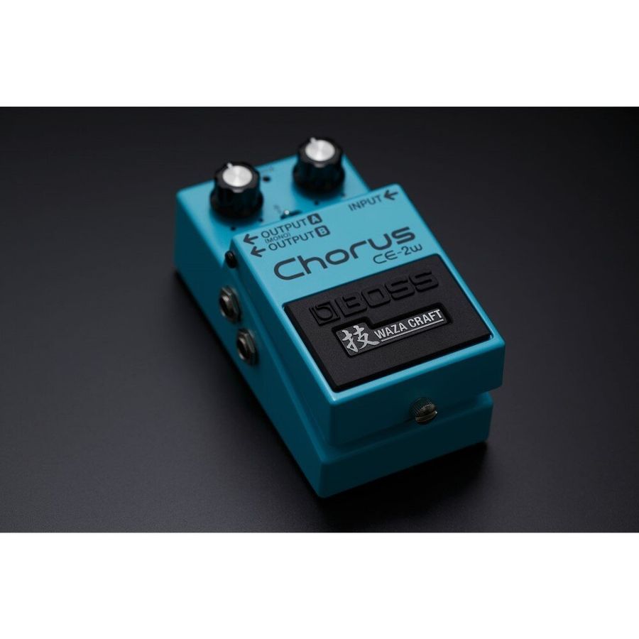 Педаль эффектов Boss CE2W Chorus BO-0190 фото