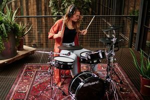 КОМПАНИЯ ROLAND ПРЕДСТАВИЛА VAD -103,  МЛАДШУЮ МОДЕЛЬ СЕРИИ V-Drums Acoustic Design фото
