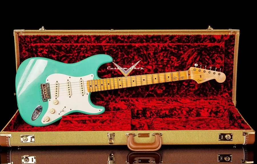 FENDER CUSTOM SHOP LIMITED EDITION 1957 STRATOCASTER JOURNEYMAN RELIC AGED SEA FOAM GREEN Електрогітара FE-0308 фото