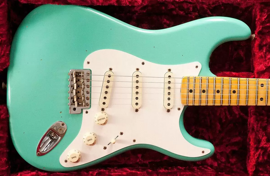 FENDER CUSTOM SHOP LIMITED EDITION 1957 STRATOCASTER JOURNEYMAN RELIC AGED SEA FOAM GREEN Електрогітара FE-0308 фото