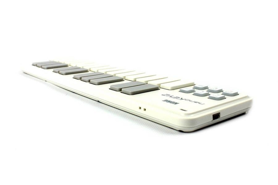 KORG NANOKEY 2 WH MIDI контролер KO-0080 фото