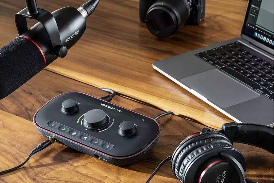 FOCUSRITE Vocaster Two Аудіоінтерфейс FR-0030 фото