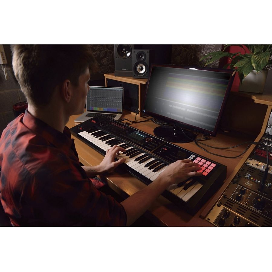 Рабочая станция Roland FA-07 RO-2304 фото
