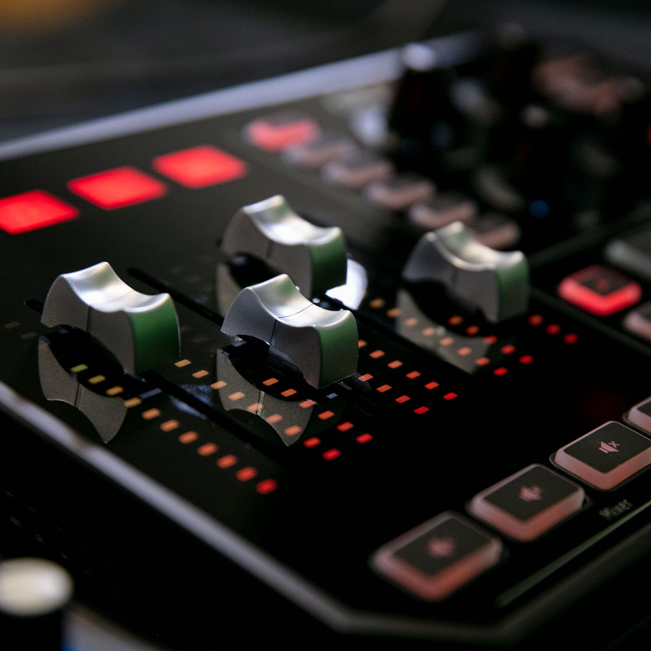 https://intermuzika.com.ua/rekovye-keysy/