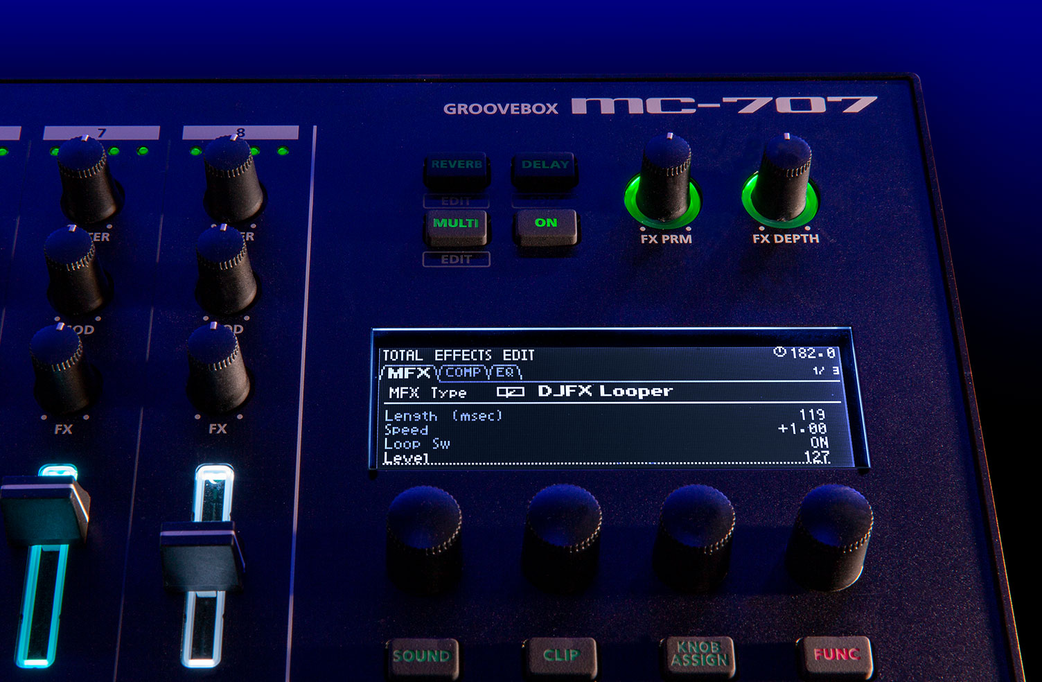 Грувбокс Roland MC707