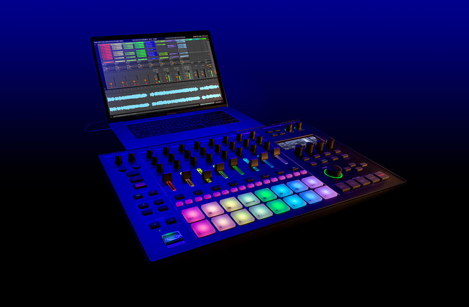 Грувбокс Roland MC707