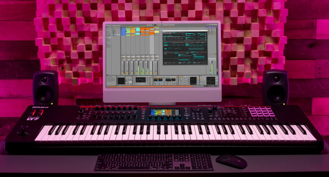 Робочая станция Roland FANTOM 06